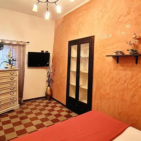 Ruggero House